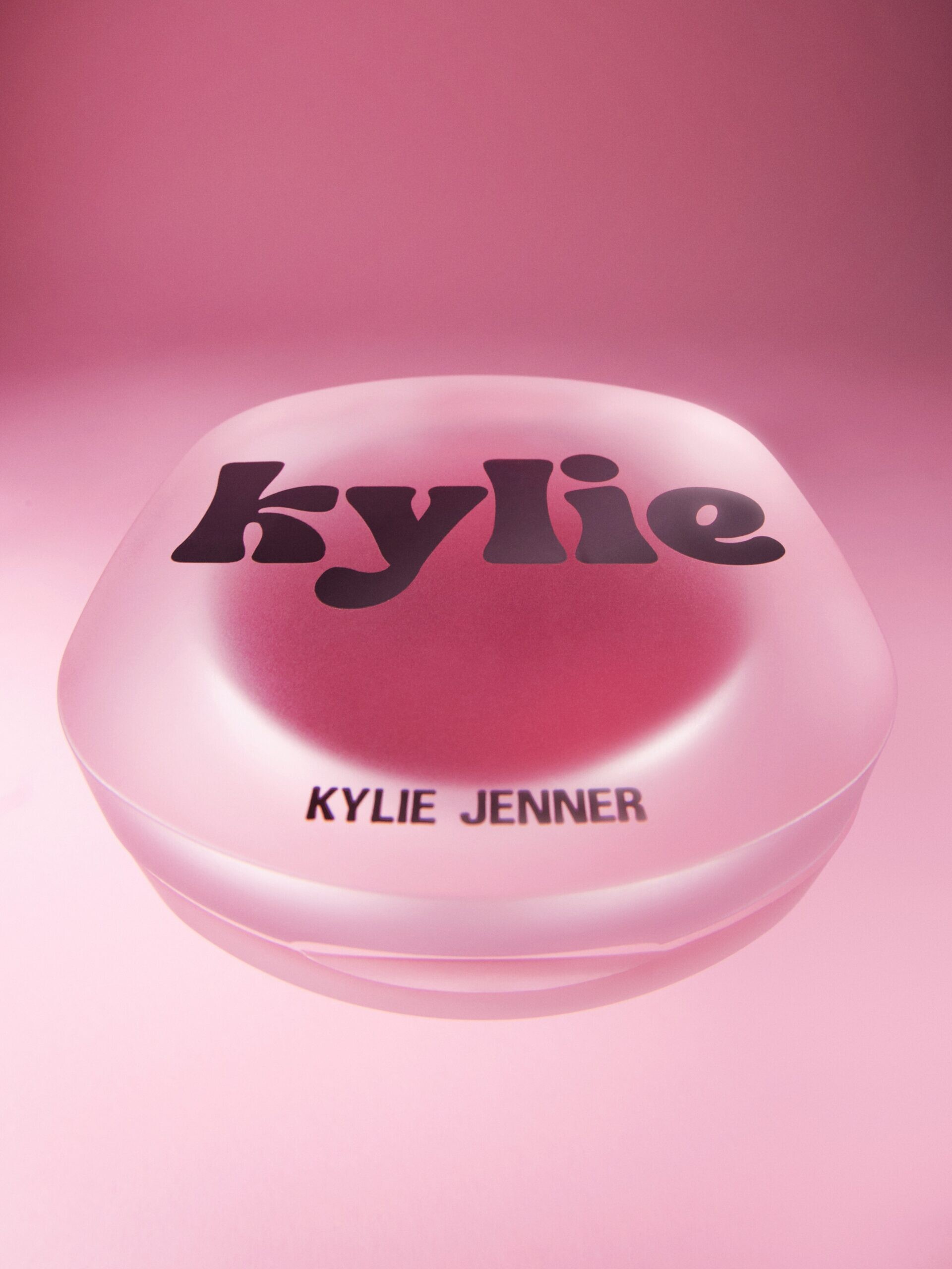KYLIE0070